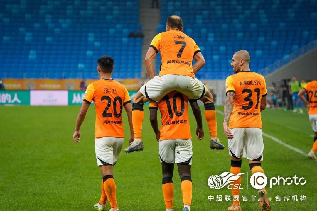 英雄联盟赔率-菲尼克斯太阳迎中超关键赛，今夜内部沟通，震撼外界，资深球员宣示担当的简单介绍